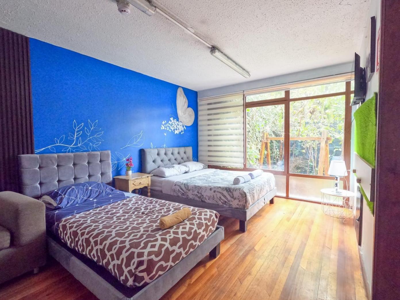 Blue House La Floresta Quito Exterior photo
